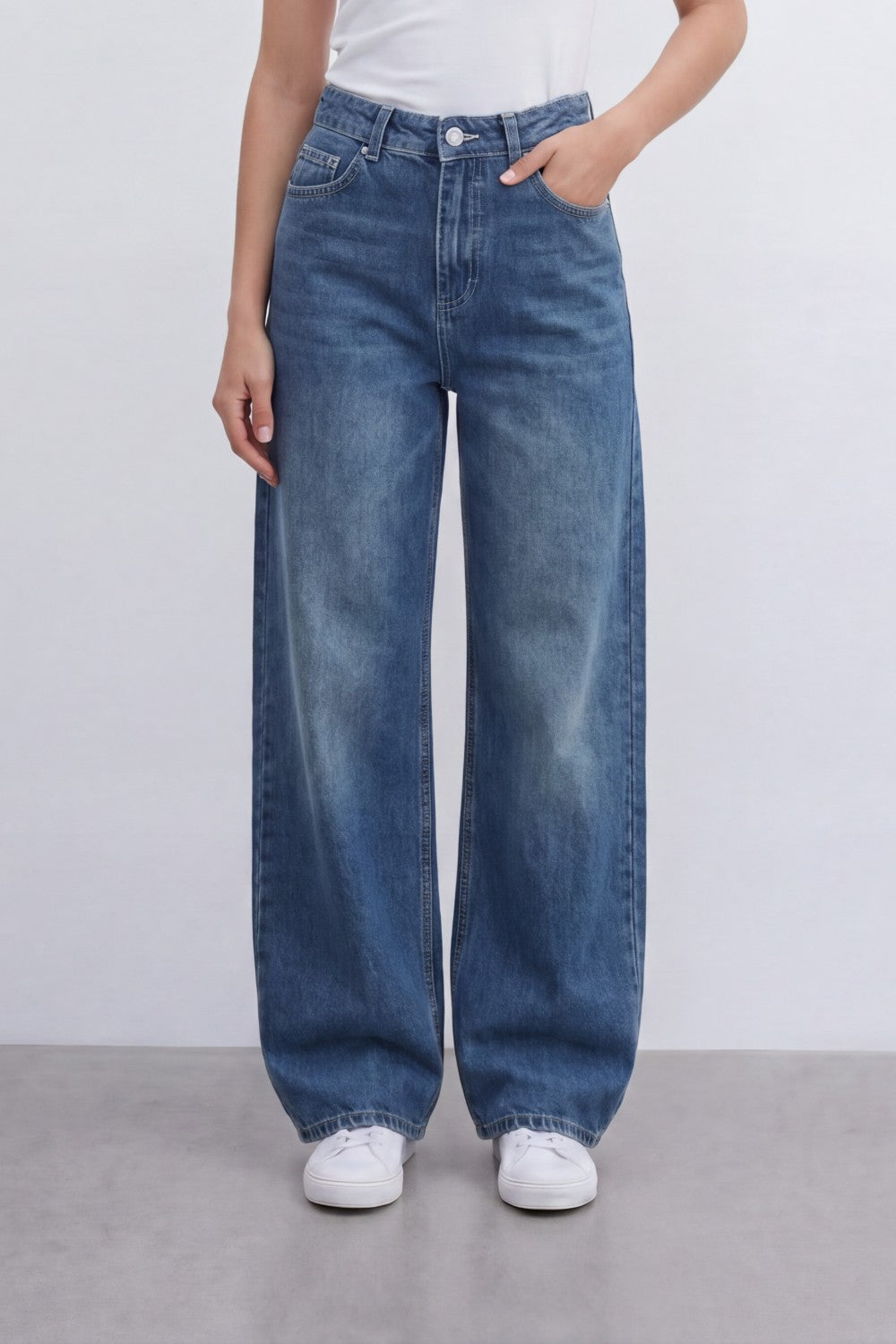 Women’s Tomato Store Sky Fade Wide Leg Jeans With Washed Denim Texture Soft Whisker Fade Effect Vertical Grain Pants
