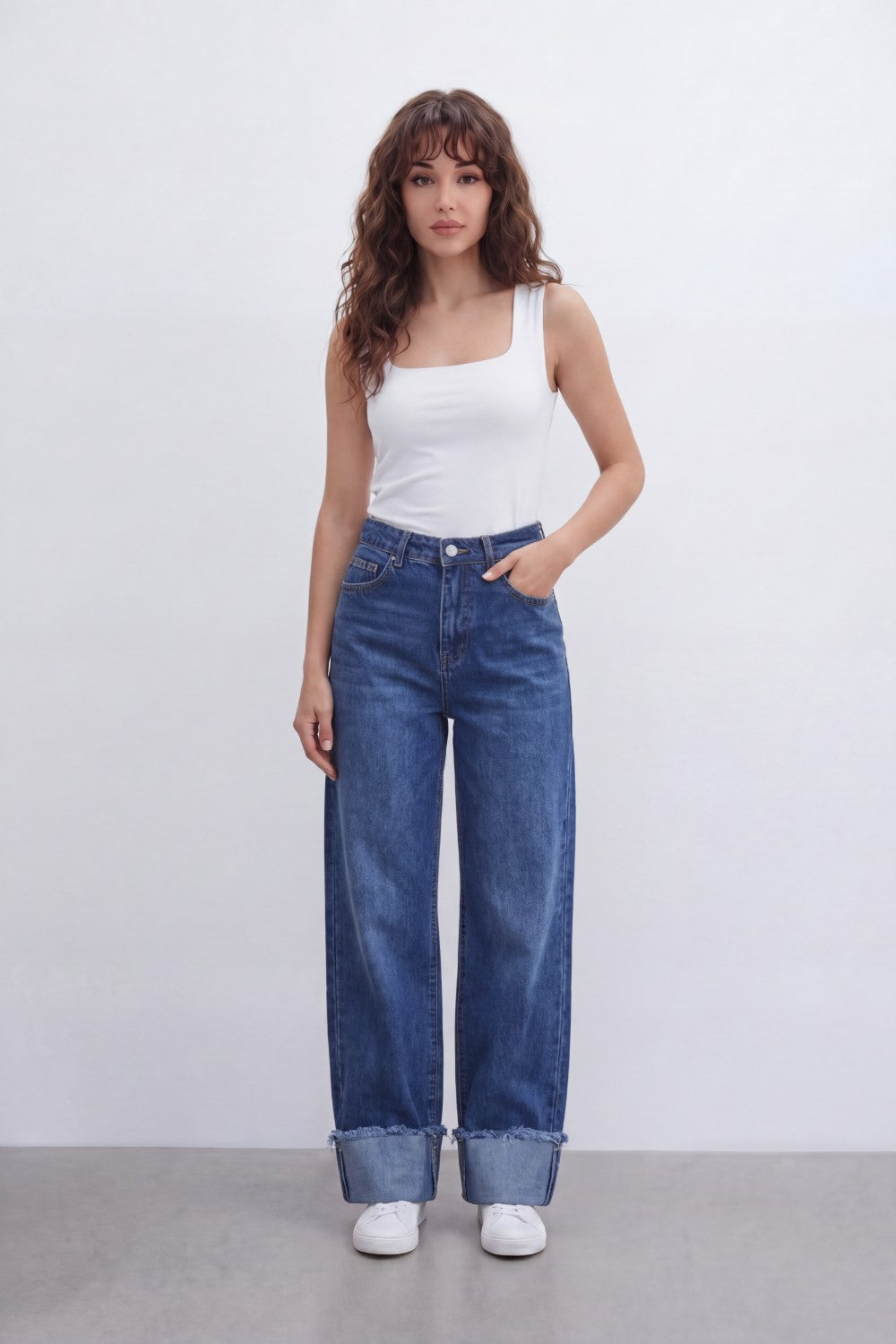 Women’s Tomato Store Cuffed Fade Wide Leg Jeans With Smoky Washed Denim Texture Soft Sanded Surface Vertical Fade Effect Pants