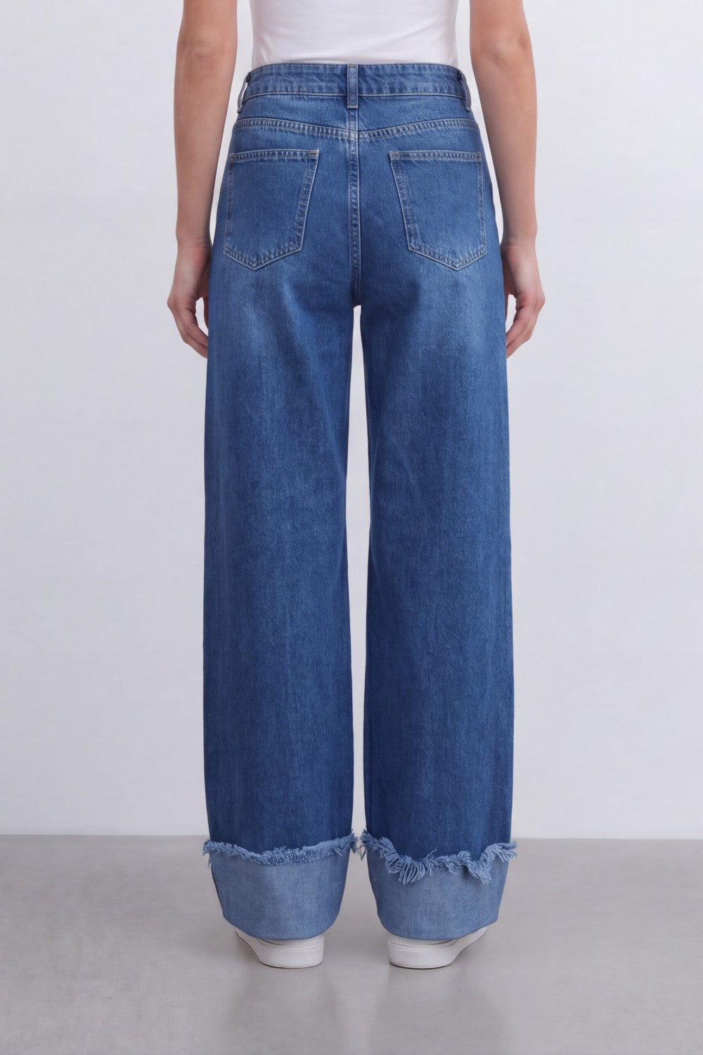 Women’s Tomato Store Cuffed Fade Wide Leg Jeans With Smoky Washed Denim Texture Soft Sanded Surface Vertical Fade Effect Pants