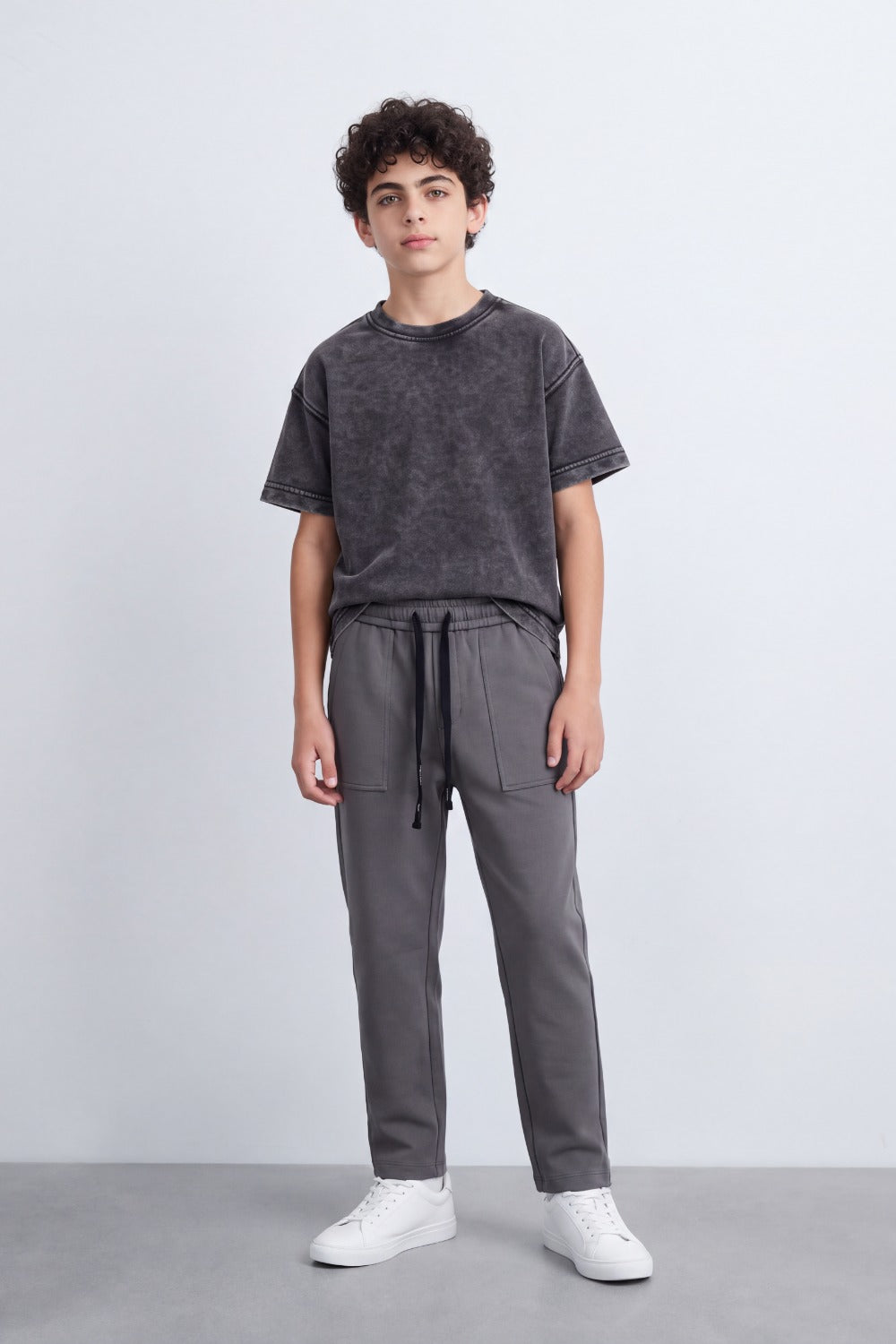 Men's Tomato Store Soft Twill Cargo Jogger Pants Patch Pocket Detail Elastic Drawstring Wide Leg