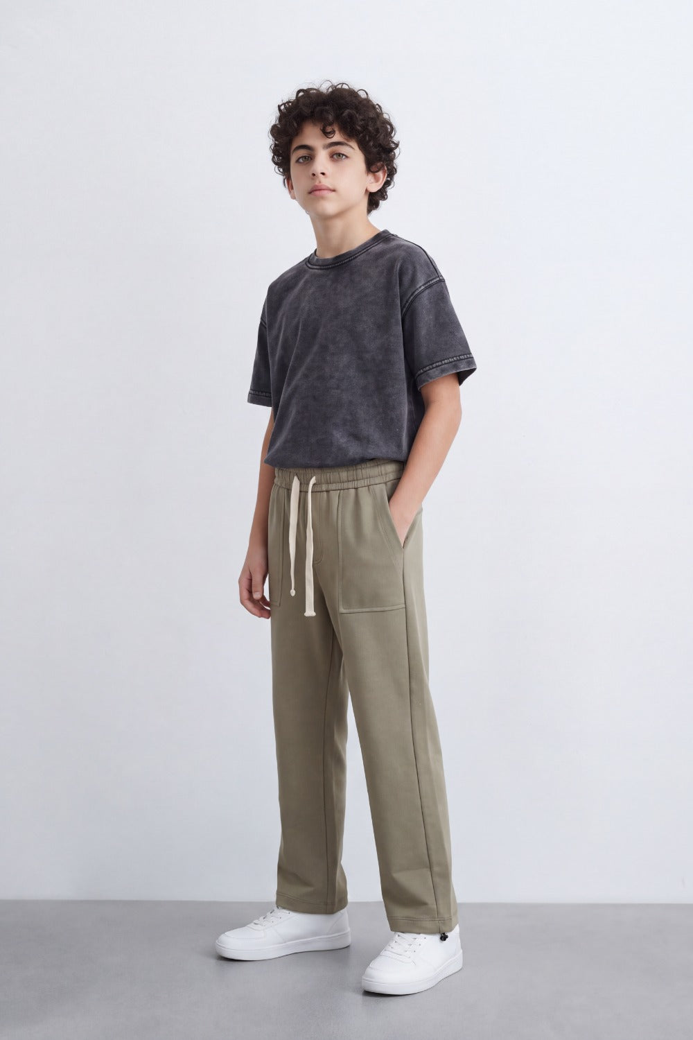 Men's Tomato Store Soft Twill Cargo Jogger Pants Patch Pocket Detail Elastic Drawstring Wide Leg