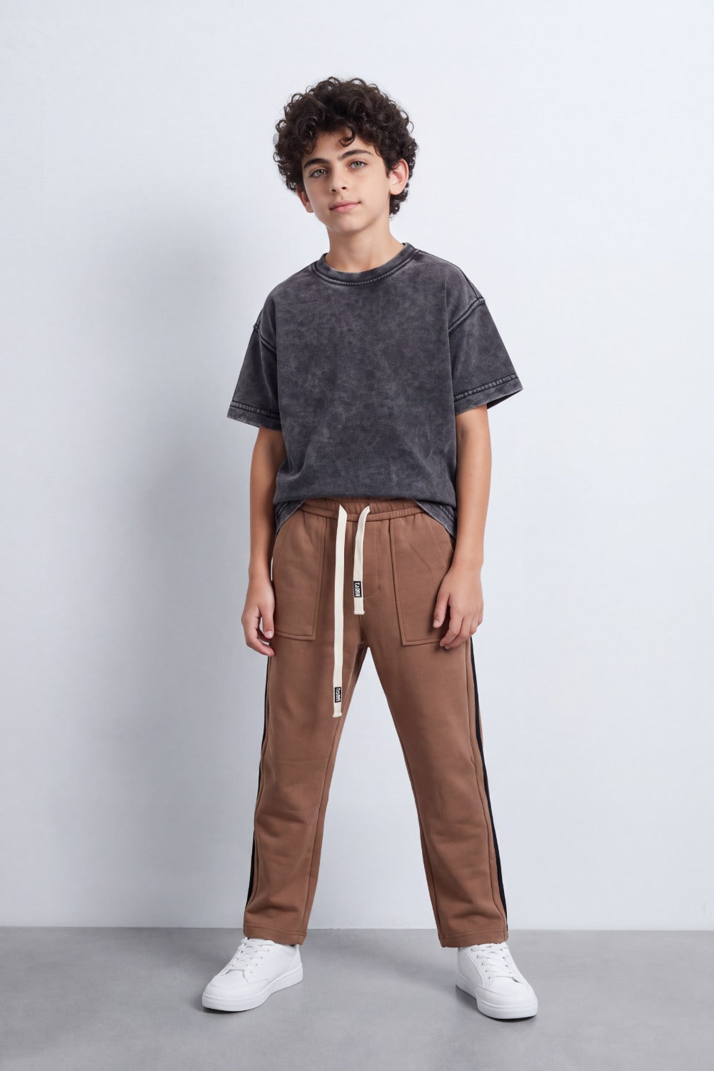 Men's Tomato Store Soft Twill Cargo Jogger Pants Patch Pocket Detail Elastic Drawstring Wide Leg