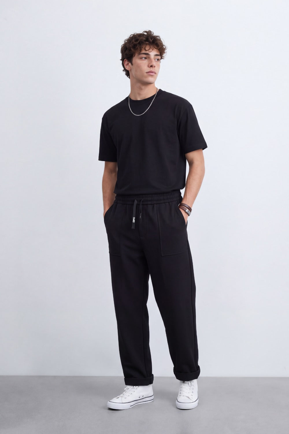 Men's Tomato Store Soft Twill Cargo Jogger Sweatpants Patch Pocket Detail Elastic Drawstring Wide Leg