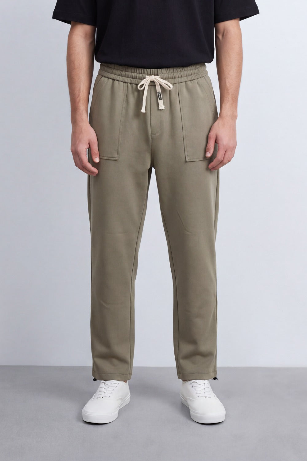Men's Tomato Store Soft Twill Cargo Jogger Sweatpants Patch Pocket Detail Elastic Drawstring Wide Leg