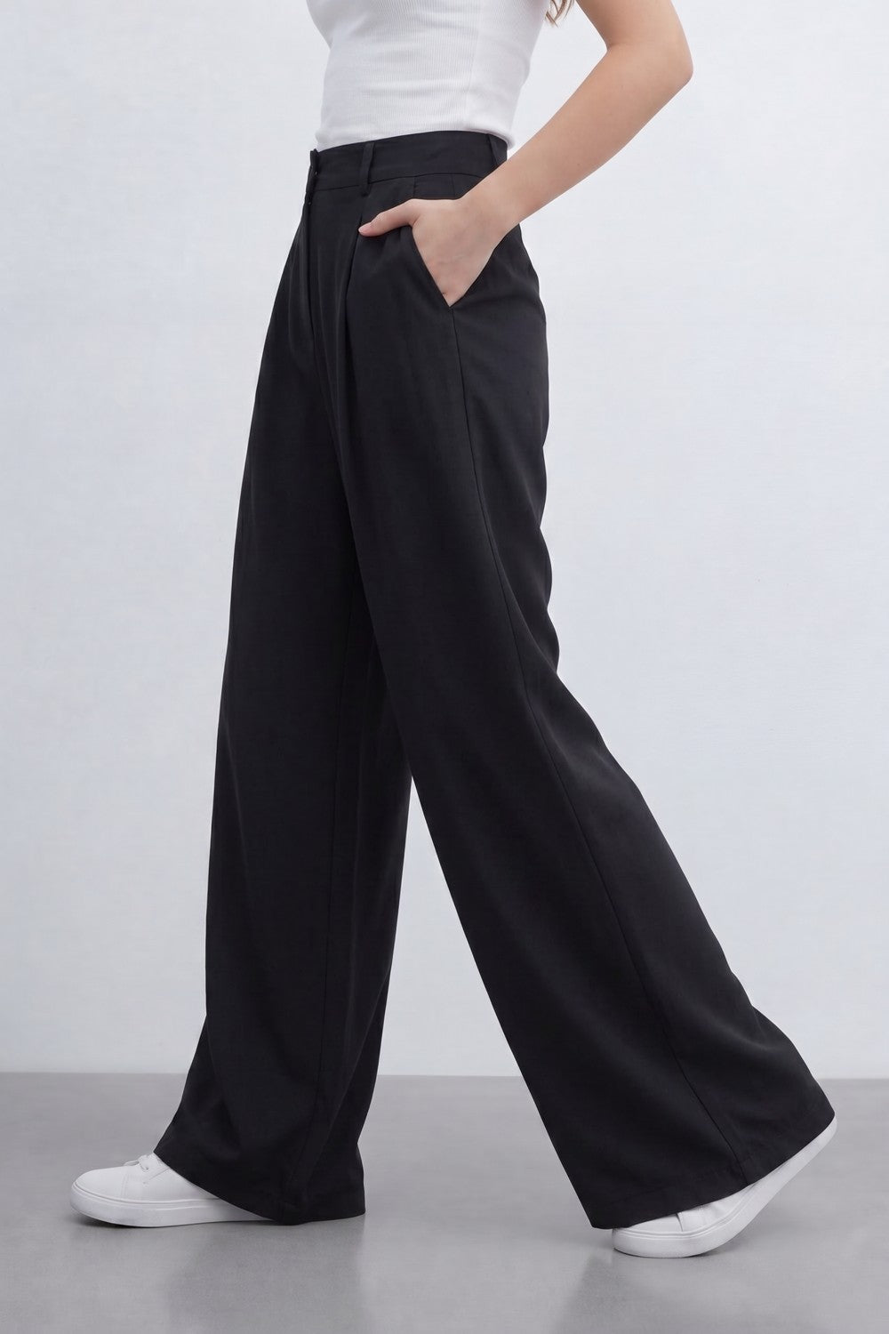 Women’s Tomato Store Tailored Flow Pants With Soft Draped Twill Texture Plain Solid Dye Surface Front Pleat Detail
