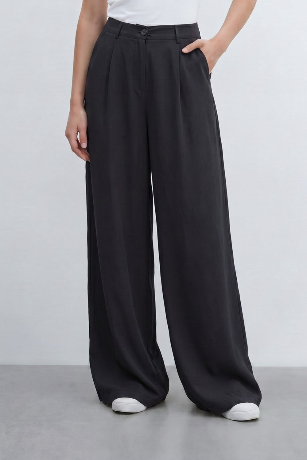 Women’s Tomato Store Tailored Flow Pants With Soft Draped Twill Texture Plain Solid Dye Surface Front Pleat Detail