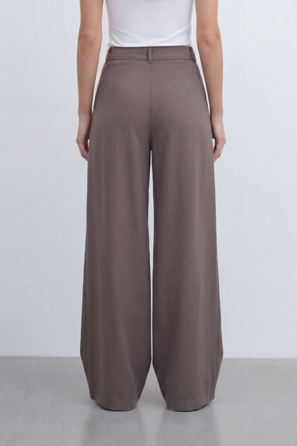 Women’s Tomato Store Tailored Flow Pants With Soft Draped Twill Texture Plain Solid Dye Surface Front Pleat Detail