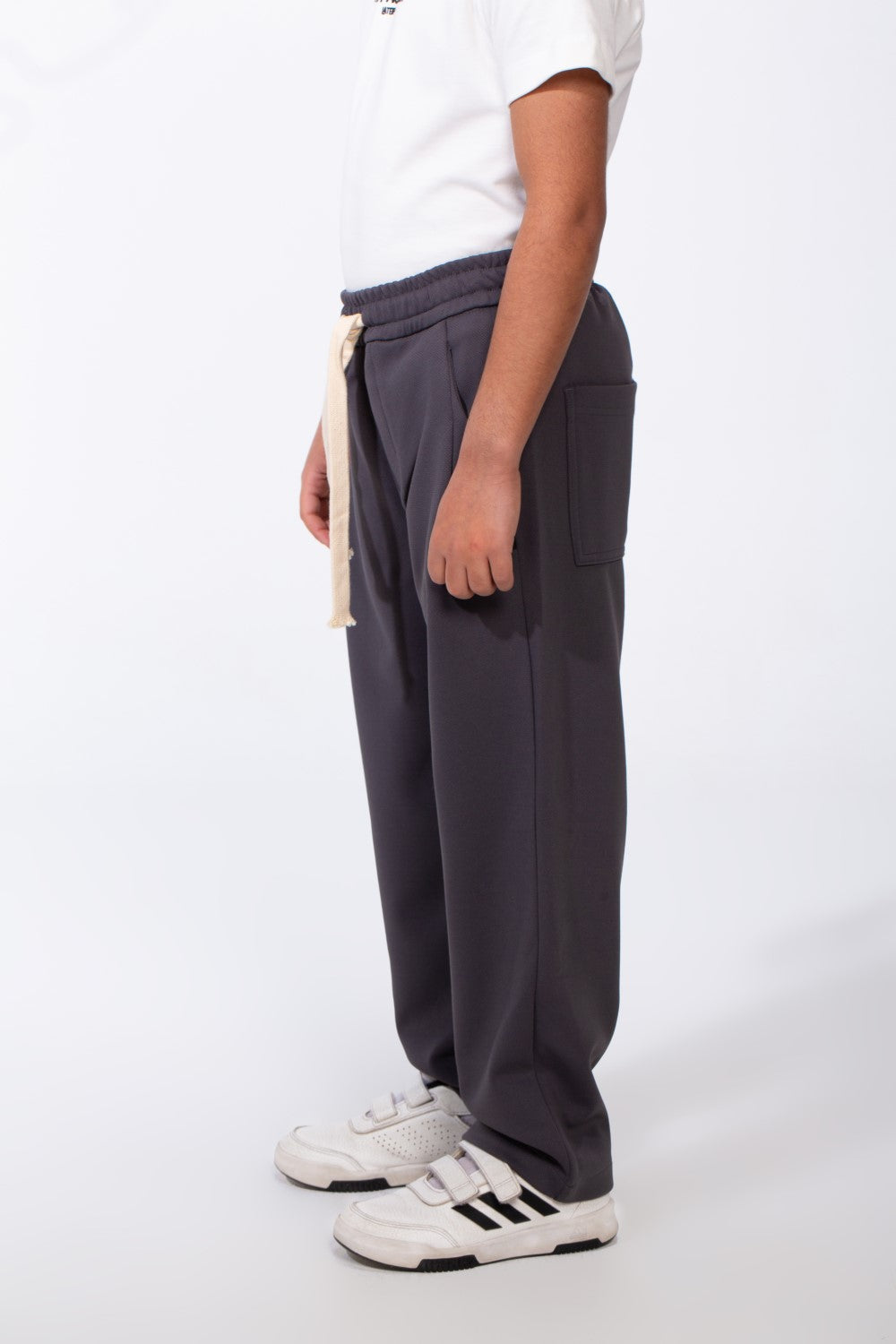 Boy's Elasticated Ribbed Waistband Deep Side Seam Pockets Over Size Fit Casual Outings Sweat Pants