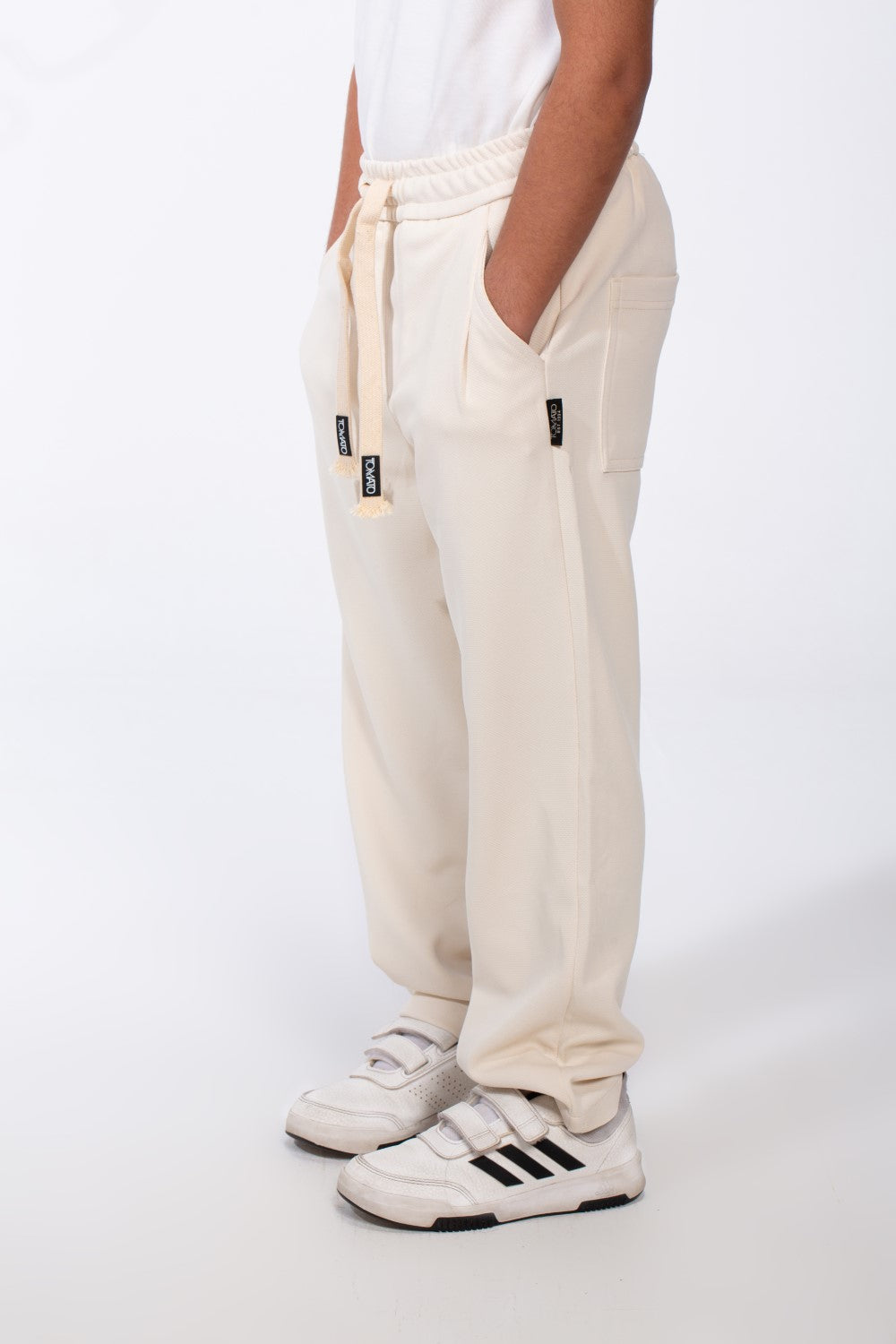 Boy's Elasticated Ribbed Waistband Deep Side Seam Pockets Over Size Fit Casual Outings Sweat Pants