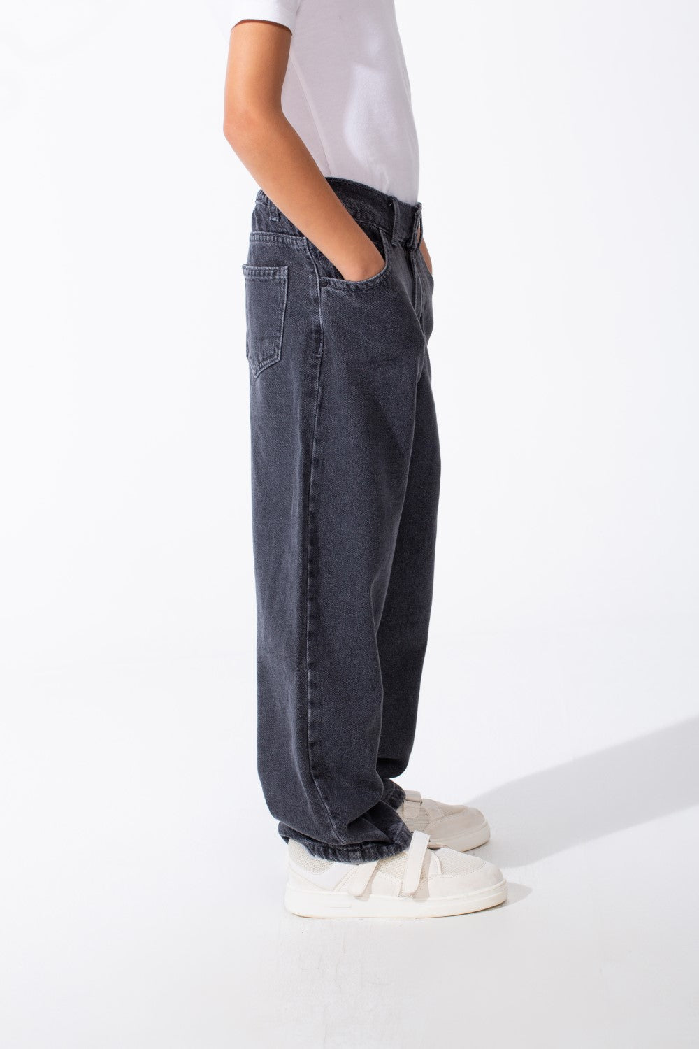 Boy's Classic Boyfriend Design Secure Button Zipper Fly Closure Traditional Five-pocket Layout Relaxed Fit Suitable For Casual Occasion Jains Pants