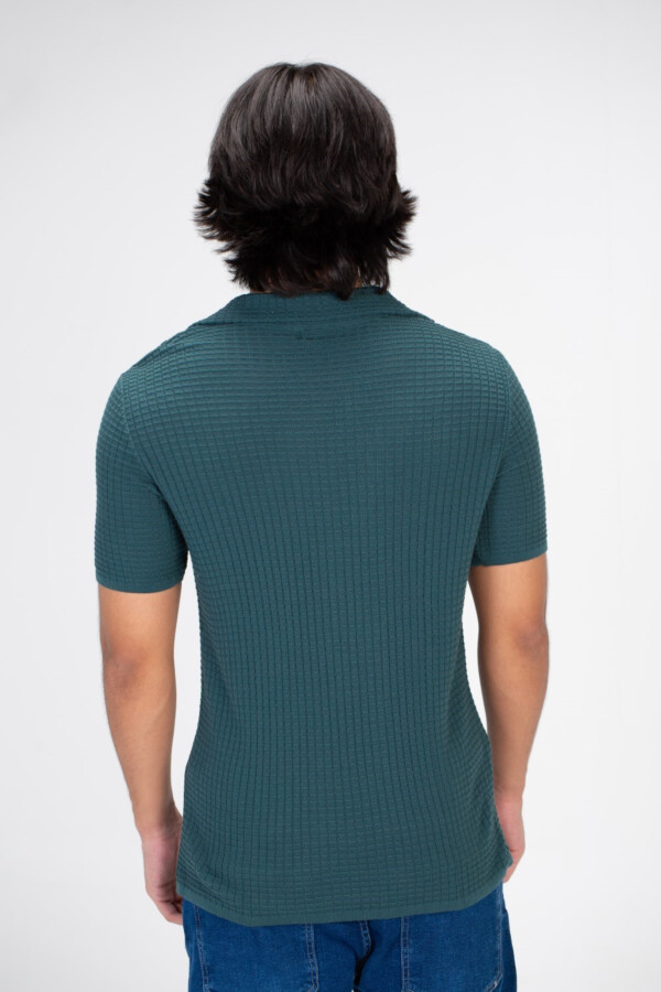 Men's Half Sleeved Shirt With Buttons And A Front Pocket With Comfortable Material