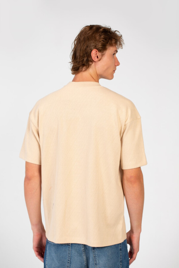 تيشرت رجالي بيزك بتصميم عصري تلبيس عادي بأكمام قصيرة وياقة دائرية