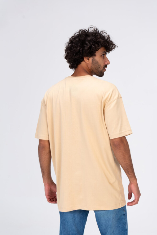 تيشرت رجالي راوند بأكمام قصيرة بطباعة من الامام