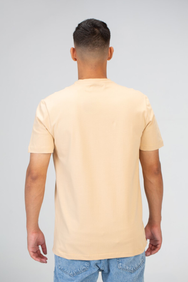 تيشيرت رجالي سليم فيت بياقة دائرية وطباعة أمامية