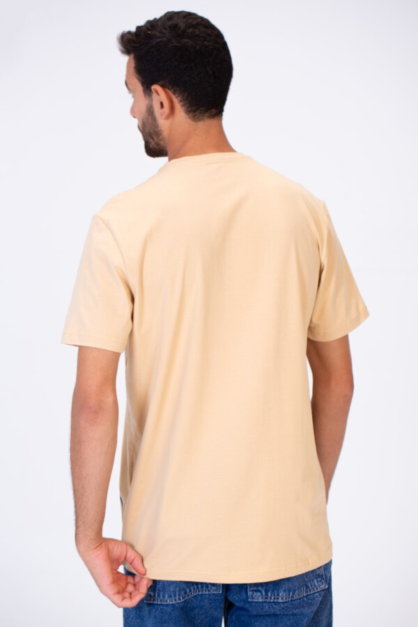 تيشرت رجالي سليم فيت بياقة دائرية وطباعة أمامية