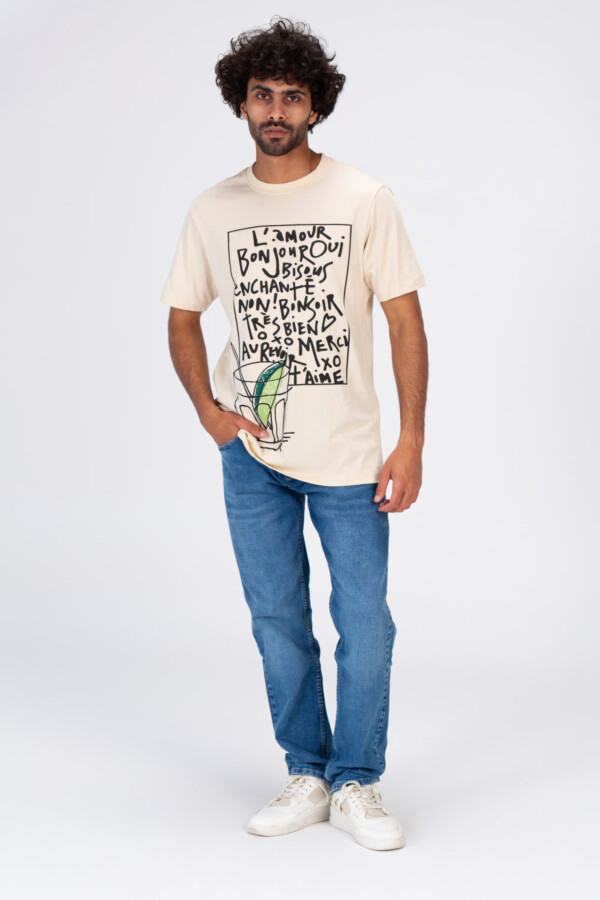 تيشرت رجالي نص كم مطبوع بقصة صيفية فريدة