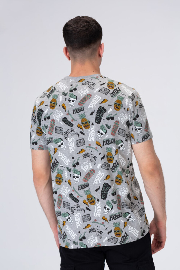 Men's Casual Half Sleeve T-shirt In Modern Colors And Practical Materials