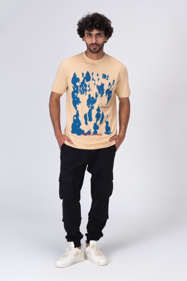 تيشرت رجالي بطباعة أمامية بأكمام قصيرة وخامة مريحة