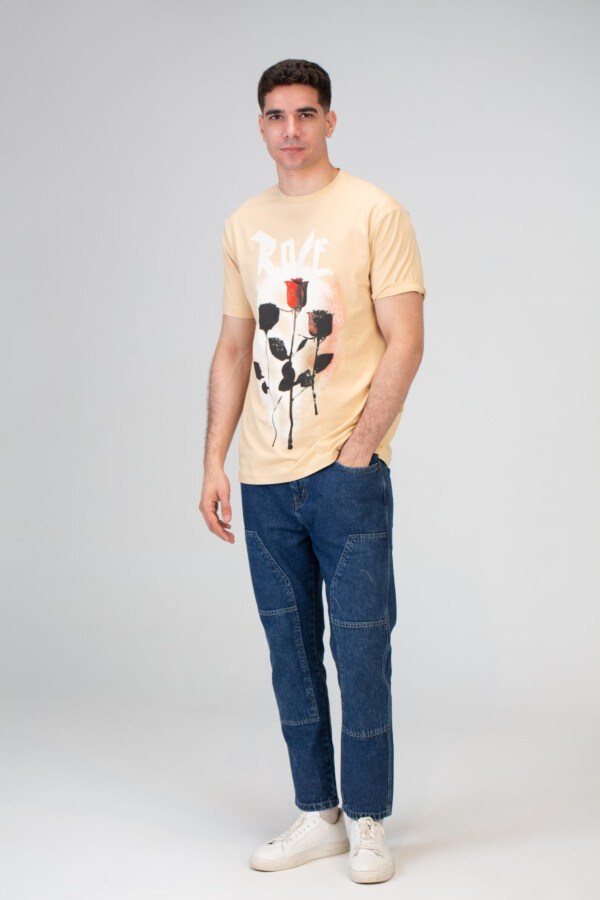 Mens Slim Fit T-shirt With A Round Neck And Comfortable Lycra Material