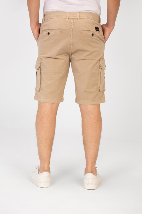 Men's Tomato Gabardine Short With Side Pockets In A Modern Design