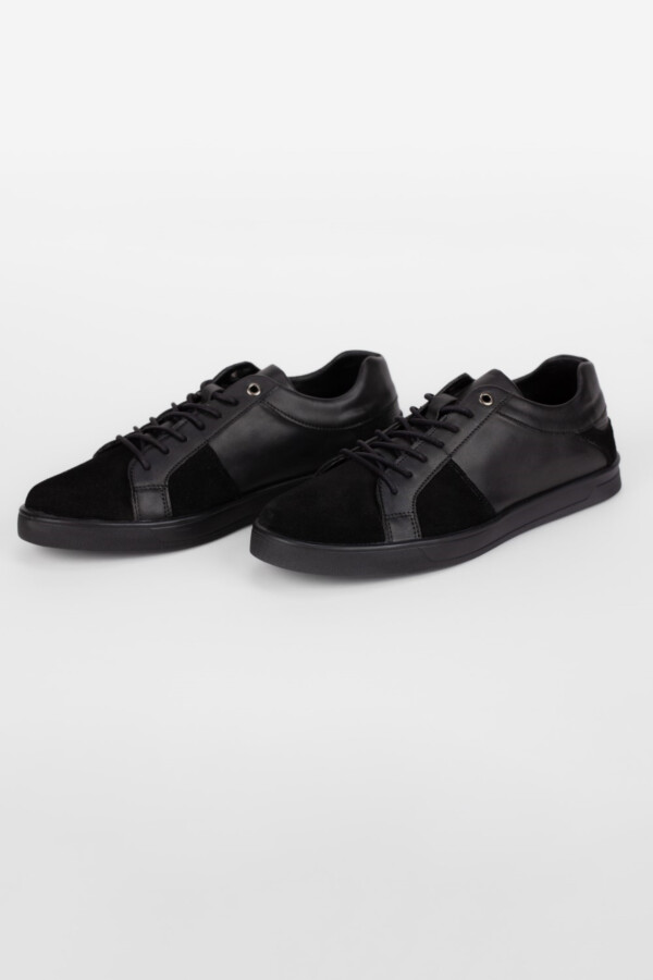 حذاء كاجوال رجالي من الشامواه بنعل مسطح بتصميم فريد