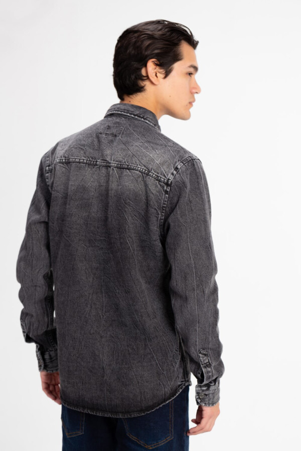 Men's Long Sleeved Denim Shirt With Front Pockets
