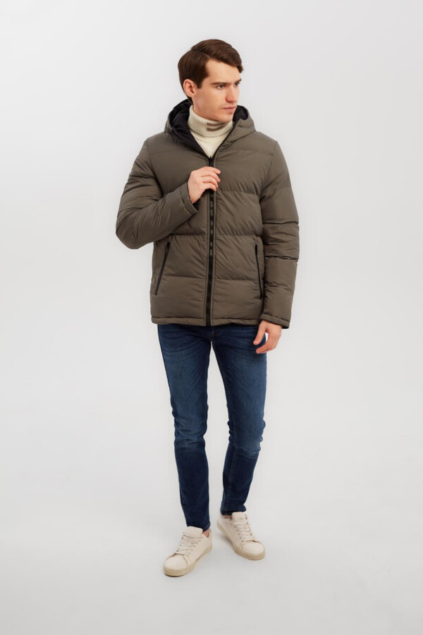 جاكيت رجالي مع تفاصيل فريدة و مضاد للماء بغطاء للرأس و خامة عالية الجودة