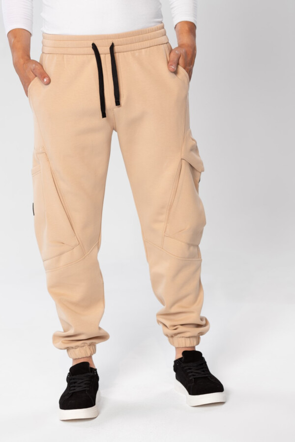 Men's Oversized Sweatpants With Drawstring In The Middle And Side Pockets