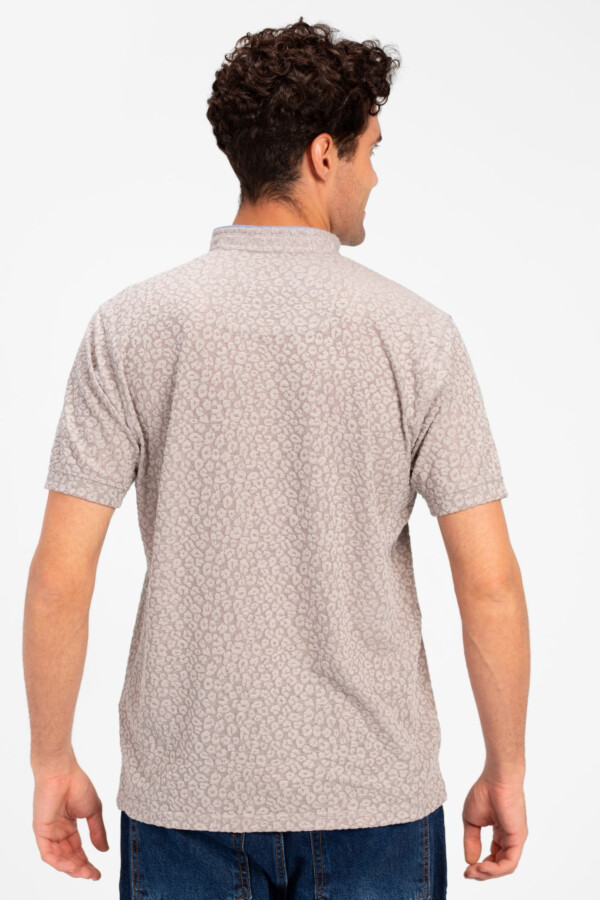 Men's Slim Fit Dotted Polo T-shirt In Distinctive Design