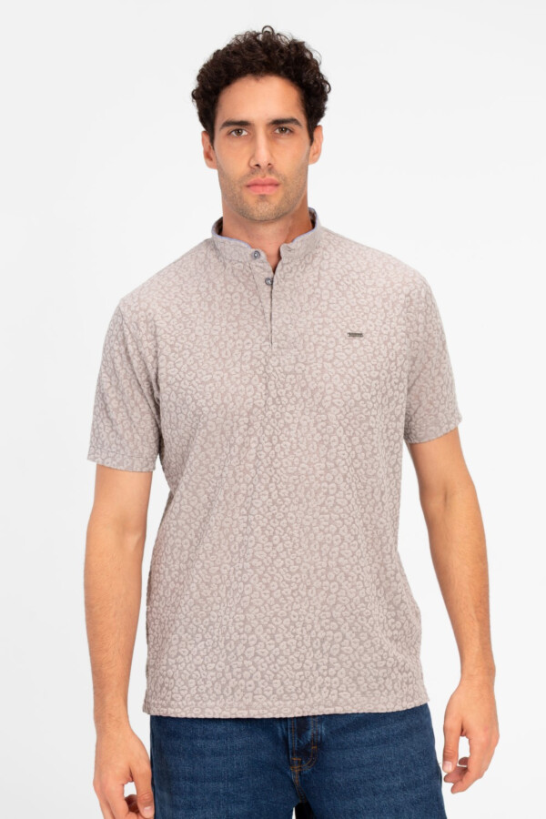 Men's Slim Fit Dotted Polo T-shirt In Distinctive Design