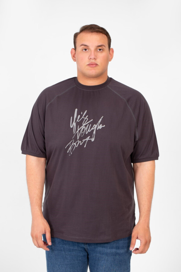 تيشرت بيج سايز رجالي بطبعة أمامية أكمام قصيرة مع ياقة دائرية