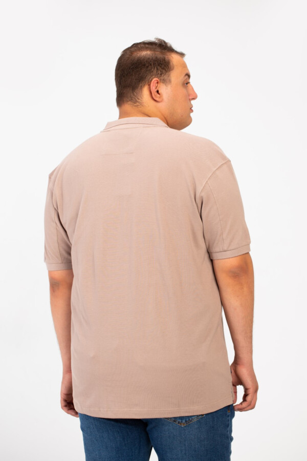 تيشرت بولو بيج سايز رجالي توميتو بأكمام قصيرة بتفاصيل أساسية