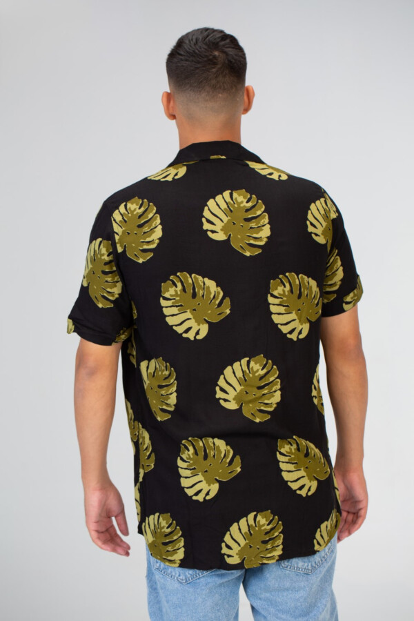 Mens Half Sleeved Slim Fit Shirt In Viscose Cotton