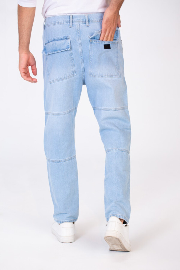 Men's Wide Leg Jeans Pants With Five Pockets And A Button Front Modern Cut