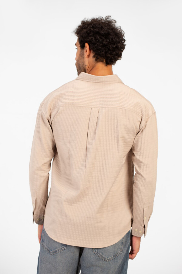 قميص رجالي بيزك أوفر سايز بجيب أمامي وأكمام طويلة