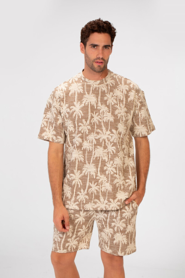 Men's Regular Fit Outfit Half Sleeved T-shirt And Short