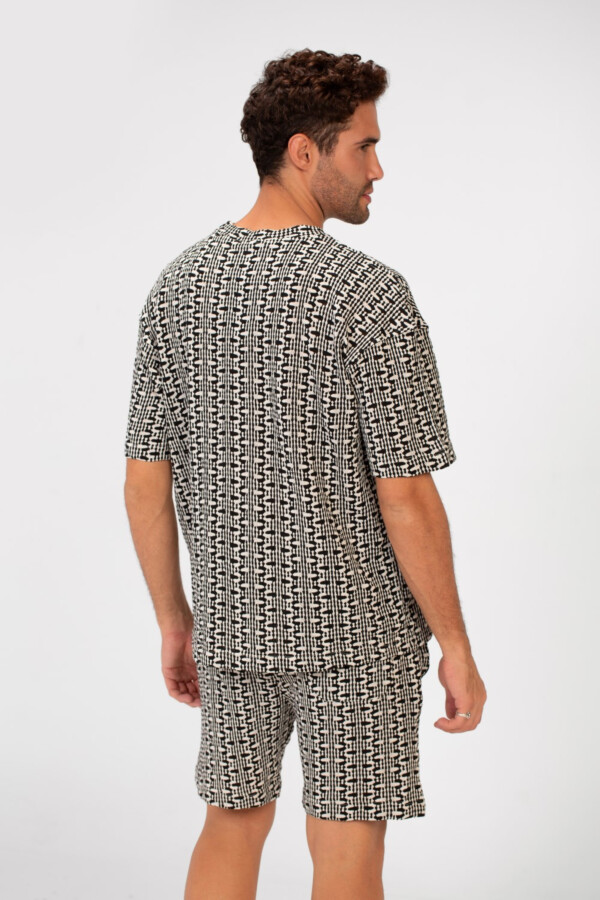 Men's Summer Regular Fit Modern Outfit Half Sleeve T-Shirt And Short