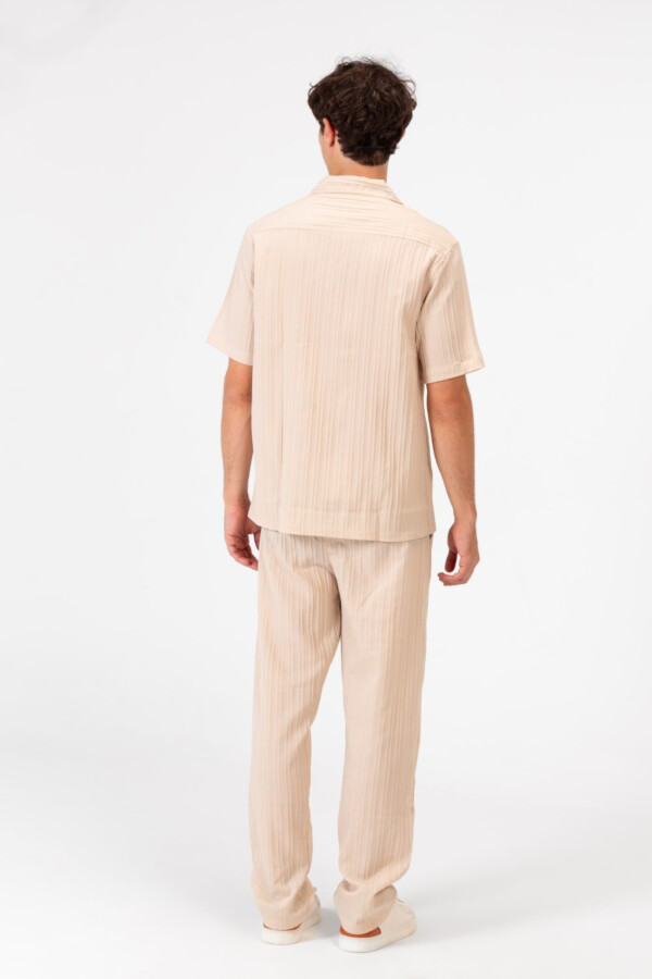 طقم أوتفيت رجالي كتان سليم فيت قميص أكمام قصيرة وبنطلون بخامة تتنفس