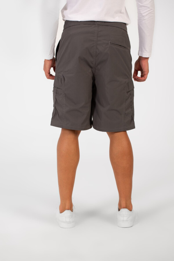 Men's Summer Basic Waterproof Short With Elastic Waistband And Zippered Pockets