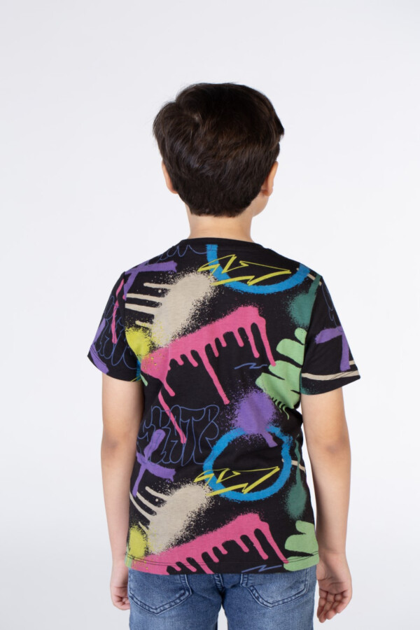 تيشرت أولادي بأكمام قصيرة مطبوع بألوان مبهجة وخامة مريحة