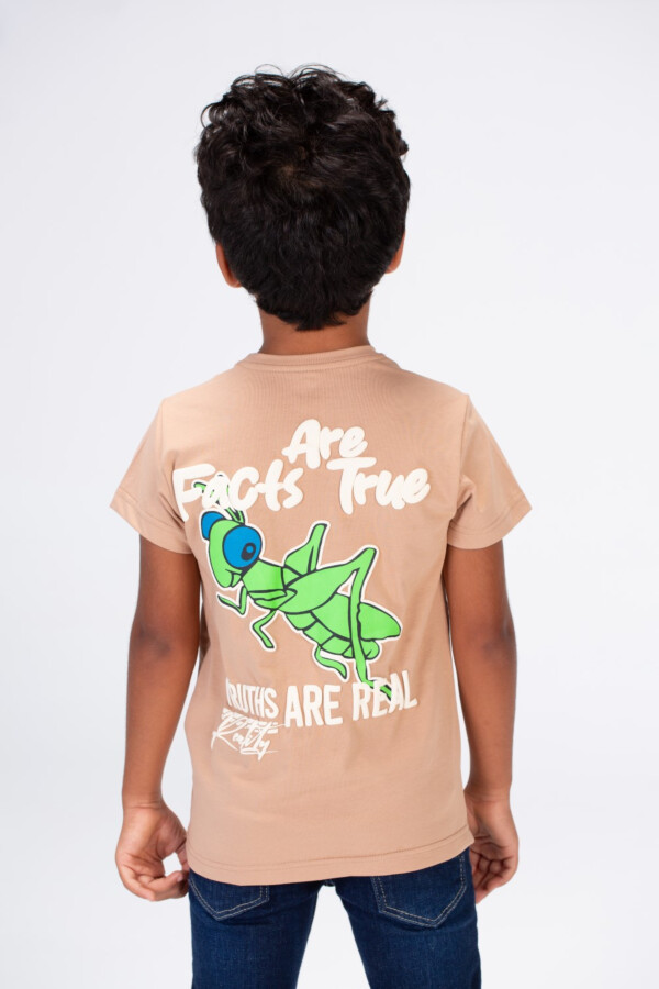 تيشرت أولادي ياقة دائرية نص كم وطباعة من الأمام والخلف