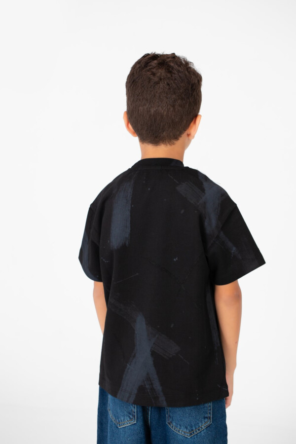 تيشرت عصري أولادي ملون نص كم مع ياقة دائرية