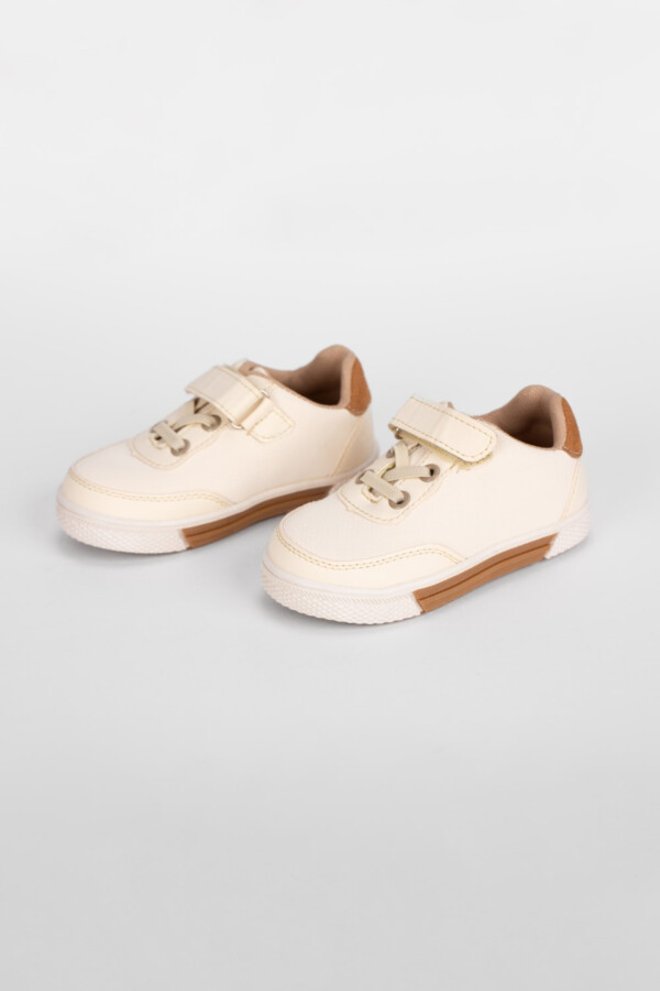 Boy's Thick Sole Faux Leather Attractive Look Sneaker