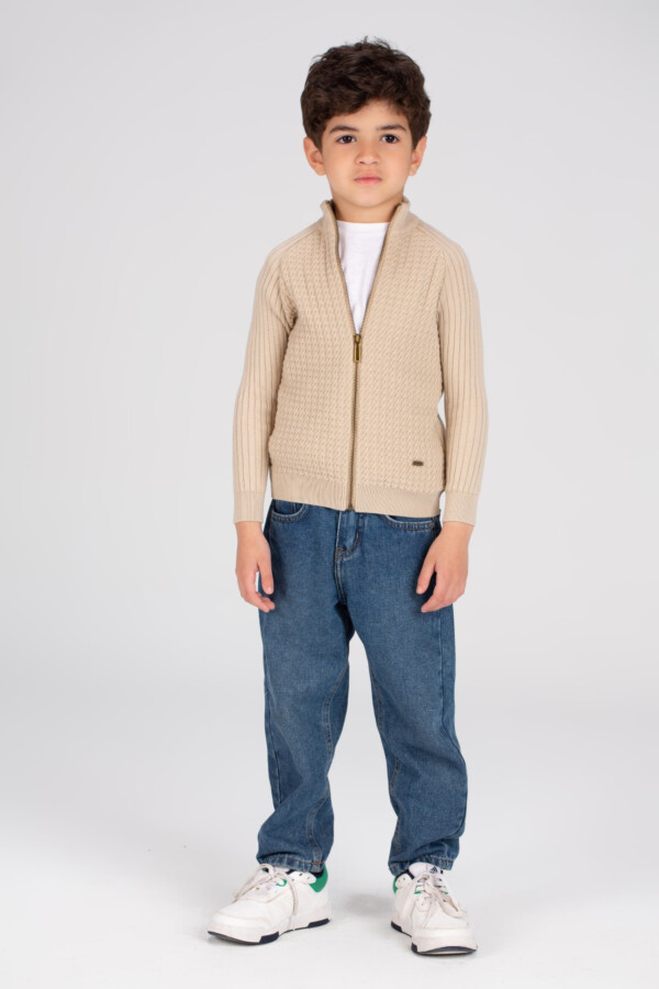 بلوفر أولادي مبطن من الداخل سادة من الصوف بسوستة كاملة يتميز بالراحة والاناقة