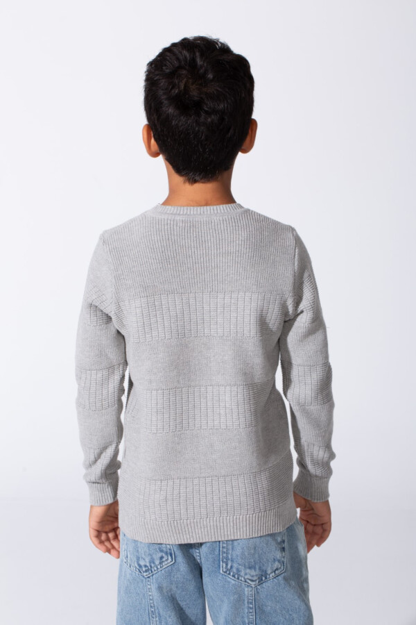 Boy's Slim Fit Cotton Pullover With Long Sleeves And A Round Neck