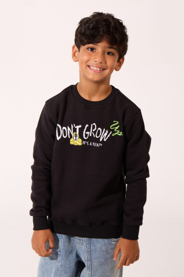 Boy's Milton Slim Fit Sweatshirt With A Round Neck And Front Text Print