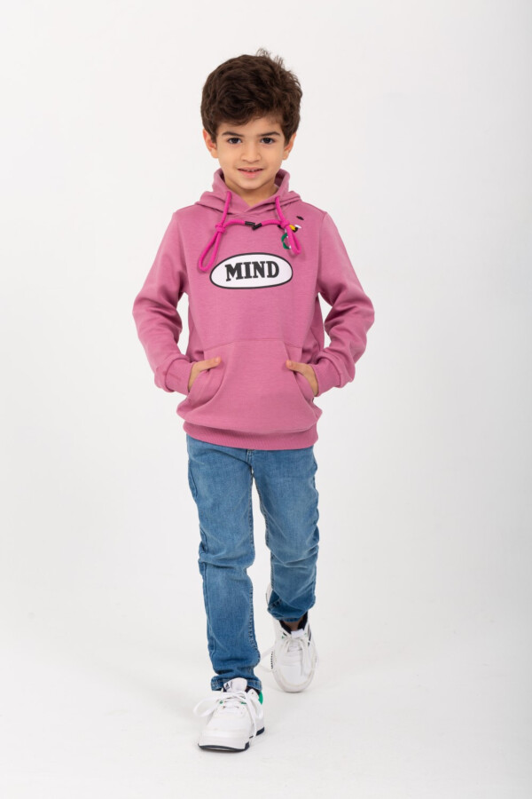 سويت شيرت أولادي مبطن هودي بطبعة من الخلف و الأمام و تفاصيل مميزة و يتميز بالأناقة