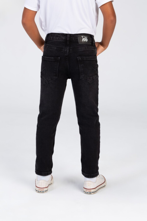 بنطلون جينز أولادي يوزد مع بادج توميتو من الخلف