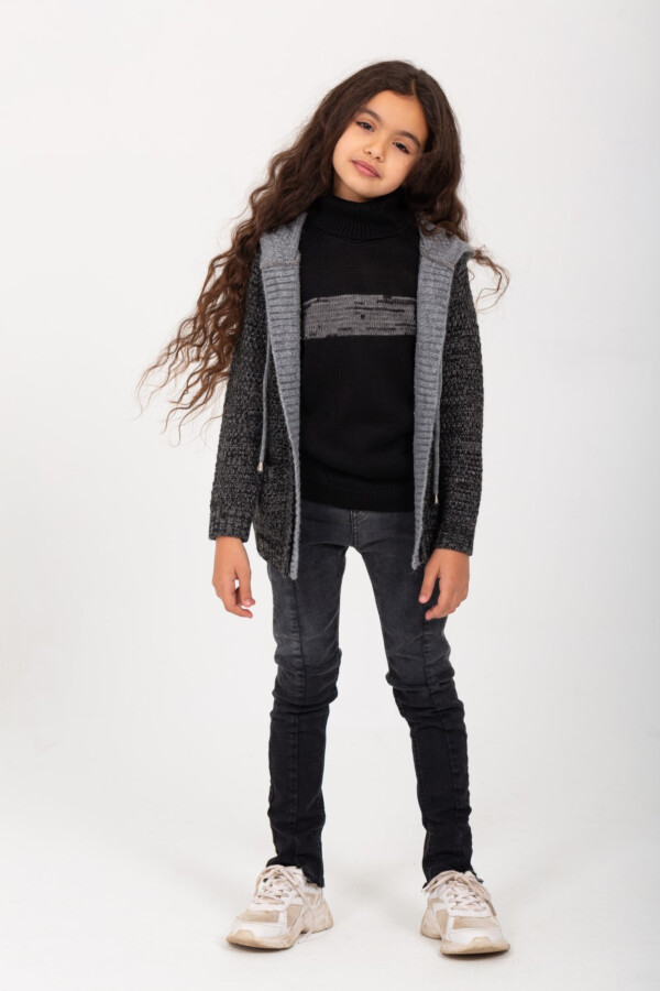 أوت فت بناتي بأكمام طويلة و بجيوب أمامية بغطاء للرأس من الصوف الناعم و المريح