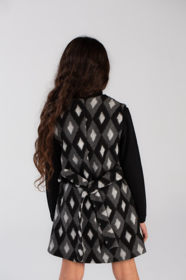 أوت فت بناتي برقبة V من الصوف الناعم و المريح